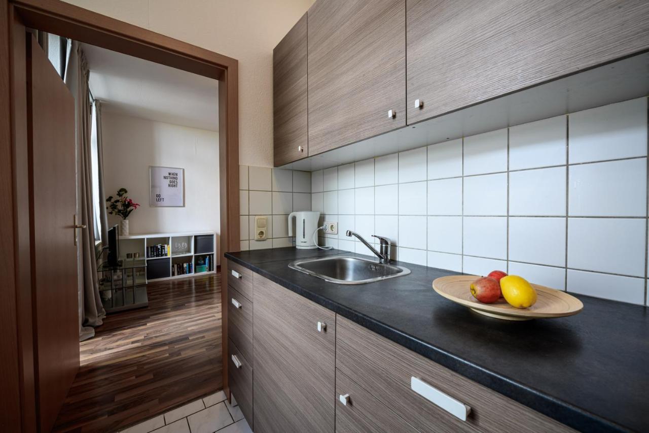 Helle Wohnung In Sudenburg Mit Balkon - Wlan, 4 Schlafplaetze Магдебург Екстериор снимка