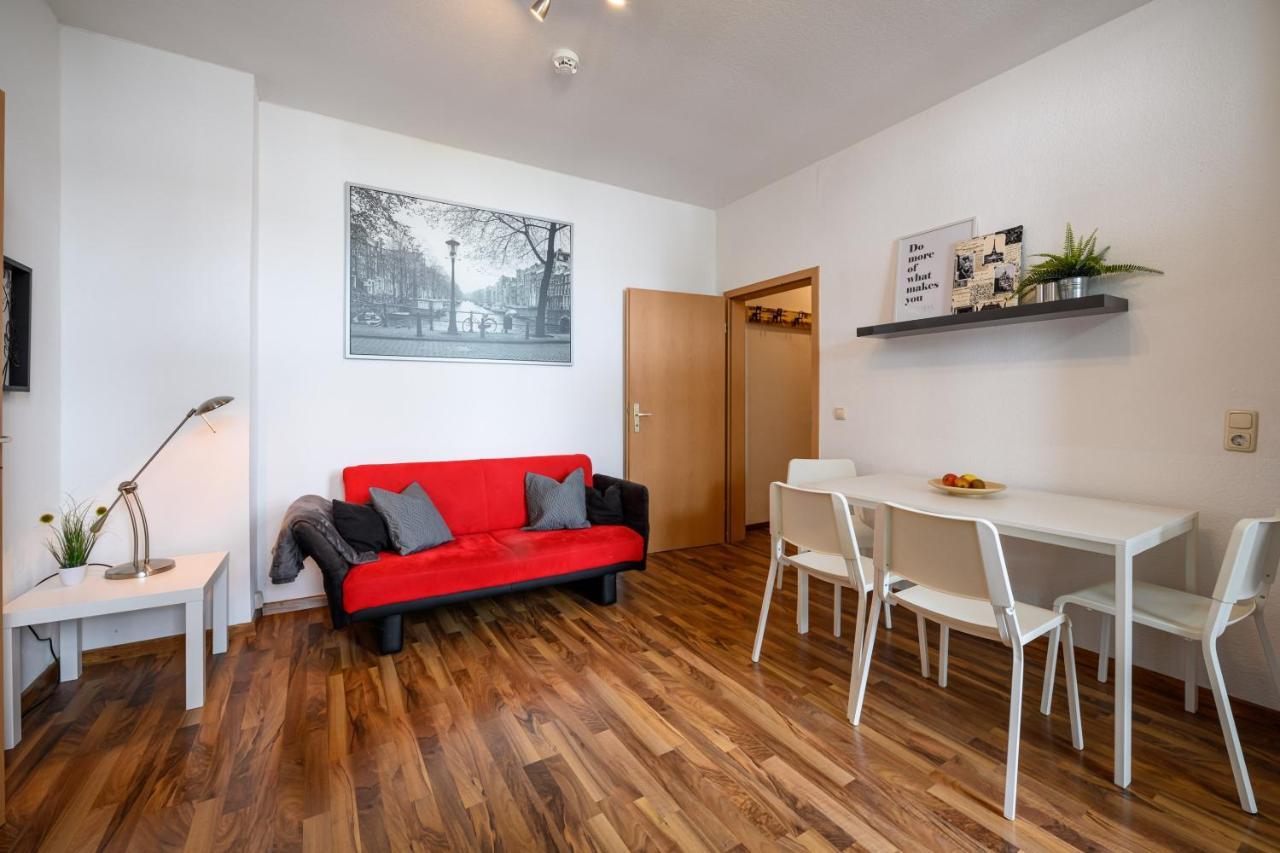 Helle Wohnung In Sudenburg Mit Balkon - Wlan, 4 Schlafplaetze Магдебург Екстериор снимка
