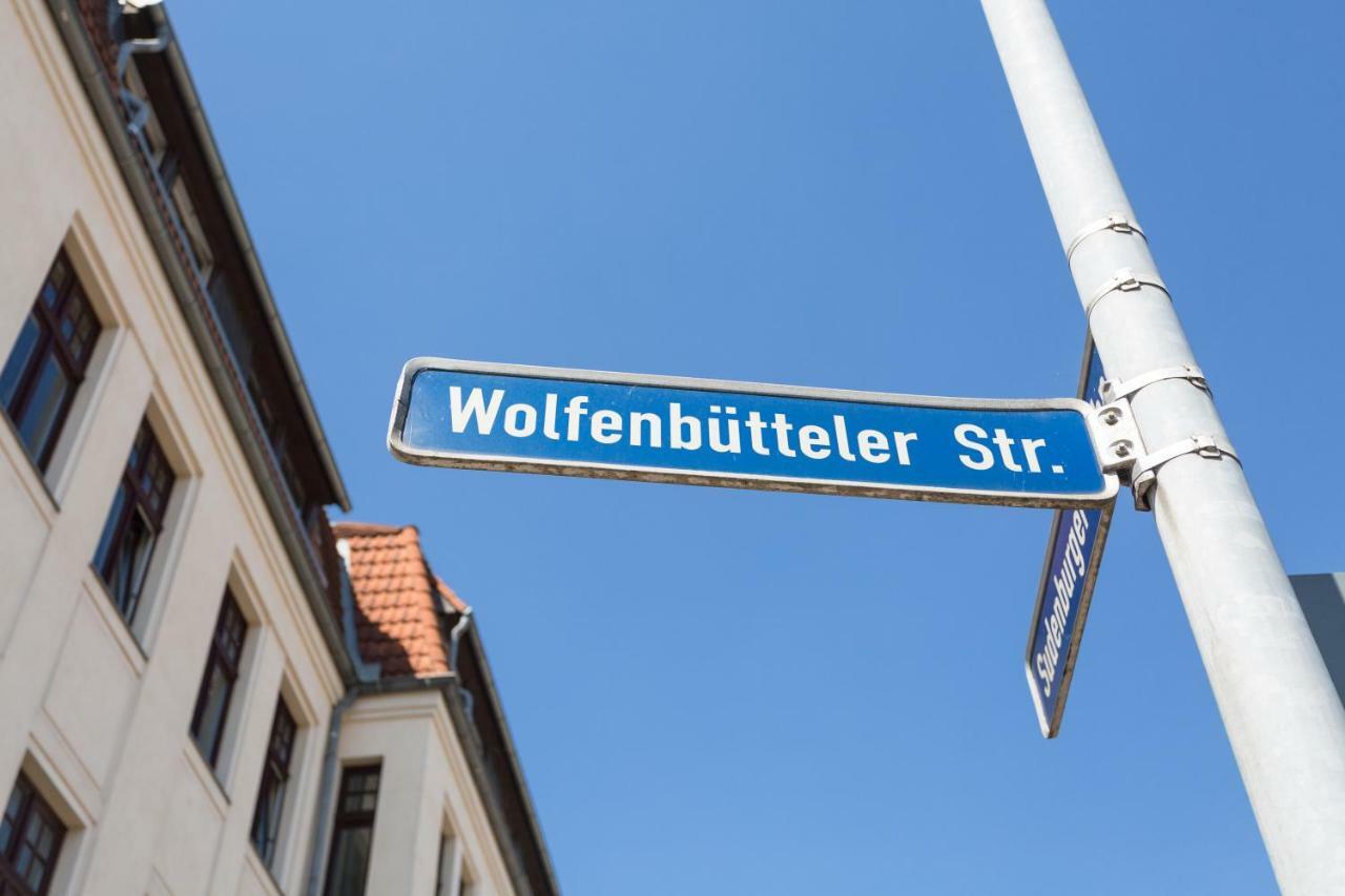 Helle Wohnung In Sudenburg Mit Balkon - Wlan, 4 Schlafplaetze Магдебург Екстериор снимка
